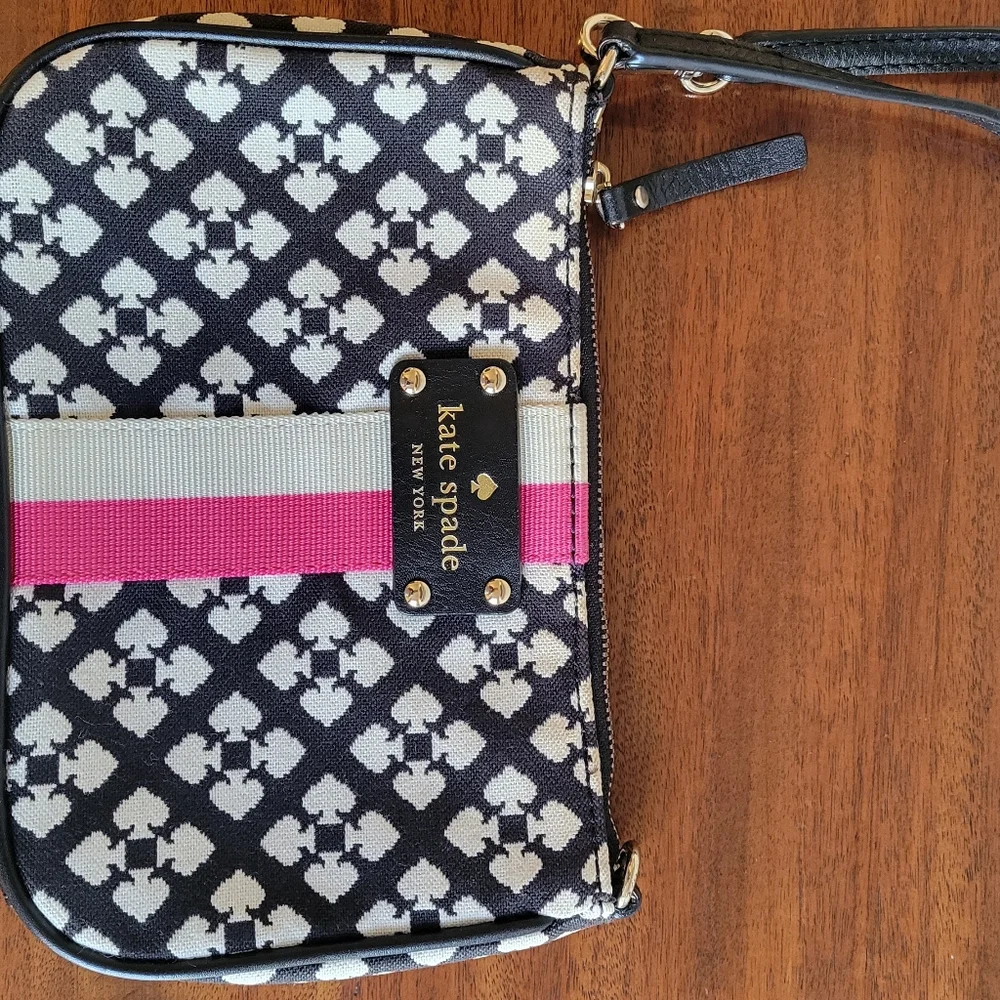 Kate Spade Wristlet - Picture 3 of 5